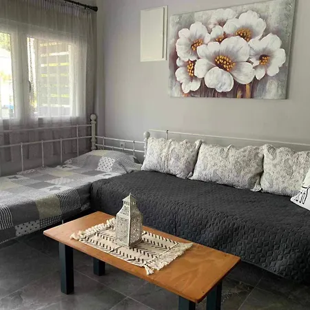 Flisvos Loft By The Sea Apartment